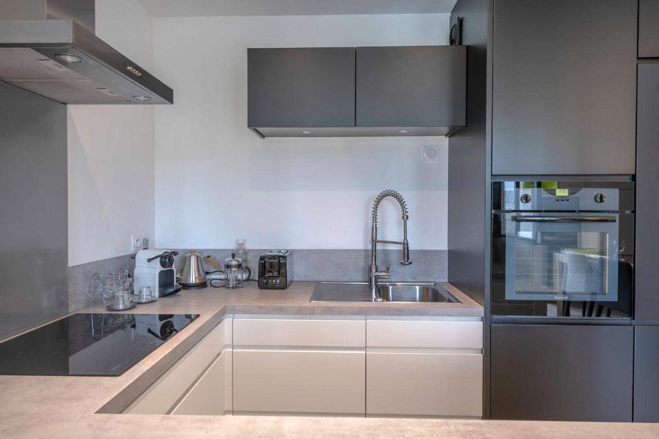 En Plein Coeur De Ville Bel Appartement Pour 6 Nantes Buitenkant foto